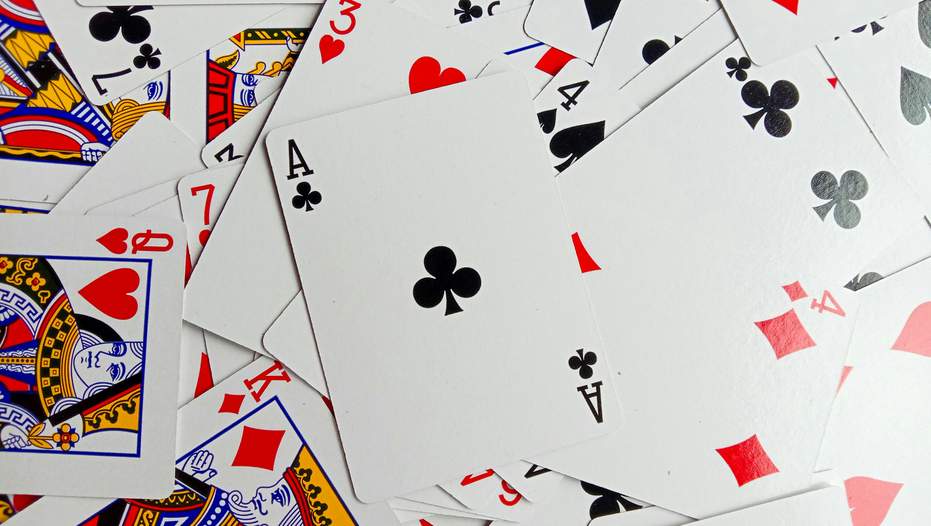 How to Play Slot Machines at Bonus Strike Casino